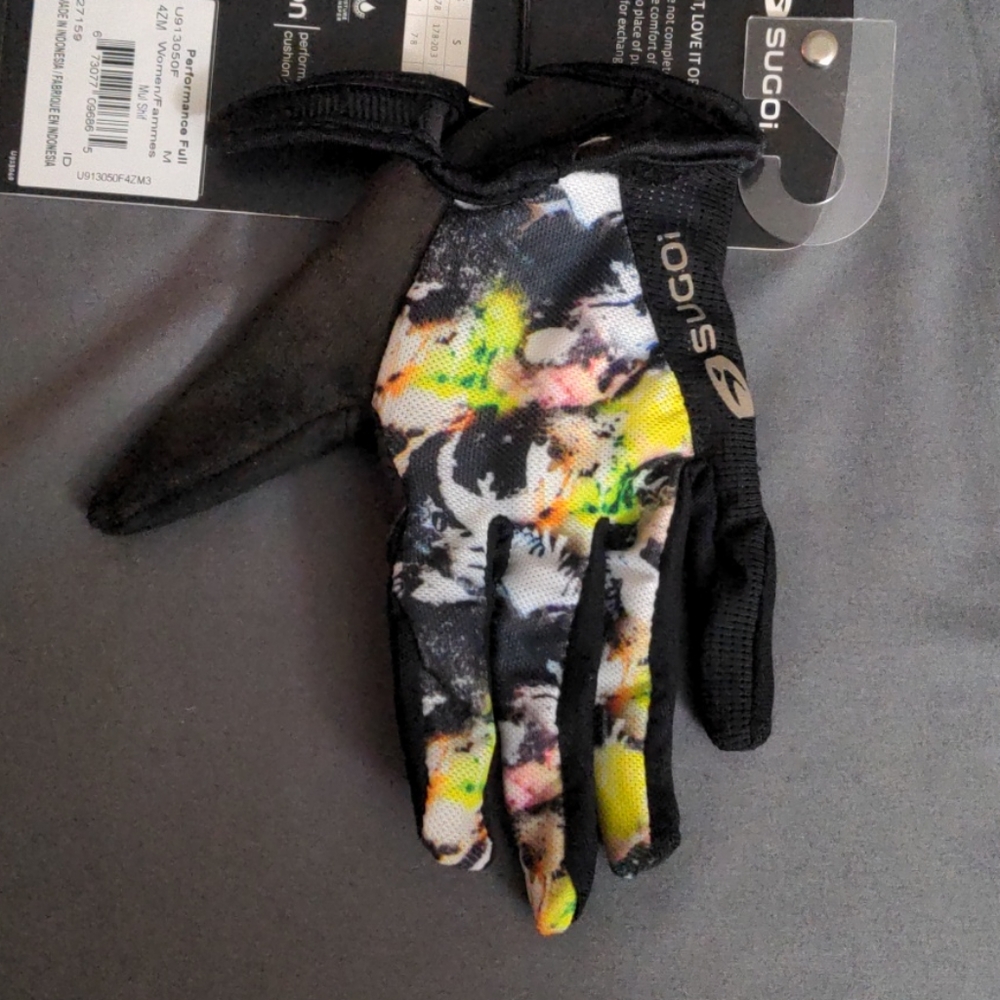 Sugoi biking gloves